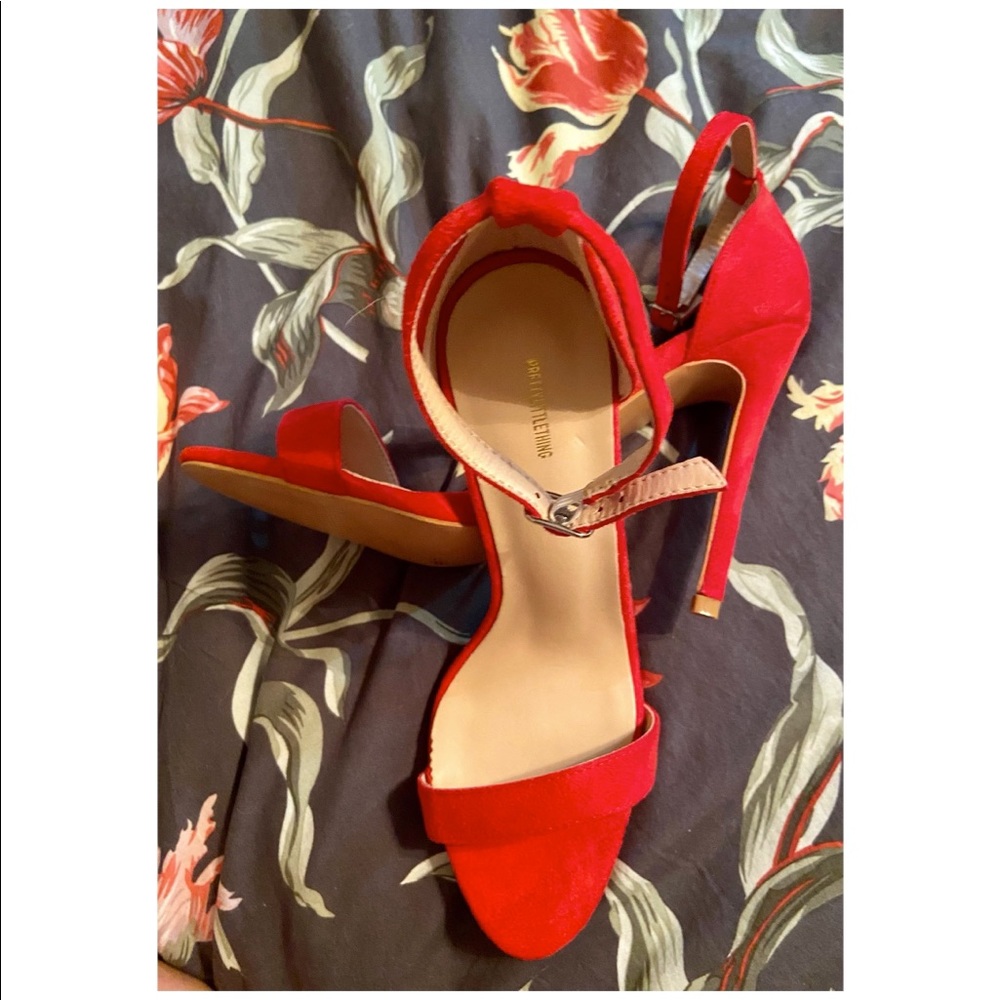 Red heels - Picture 3 of 3